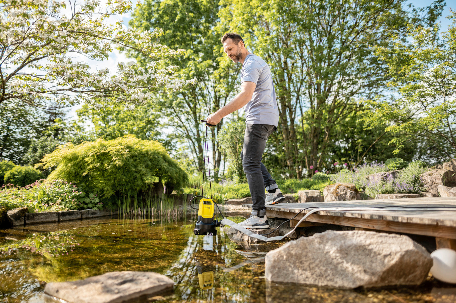 Flat-suction submersible dirty water pump SP 16.000 Dual